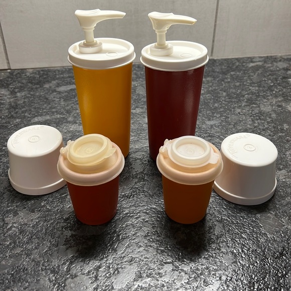 Tupperware Kitchen Vintage Ketchup And Mustard Pump Containers Also Salt And Pepper Shakers